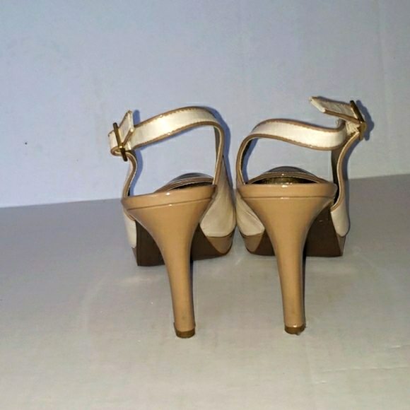 🔥FINAL PRICE🔥Tahari London Leather Sling Back Heels - Picture 3 of 4